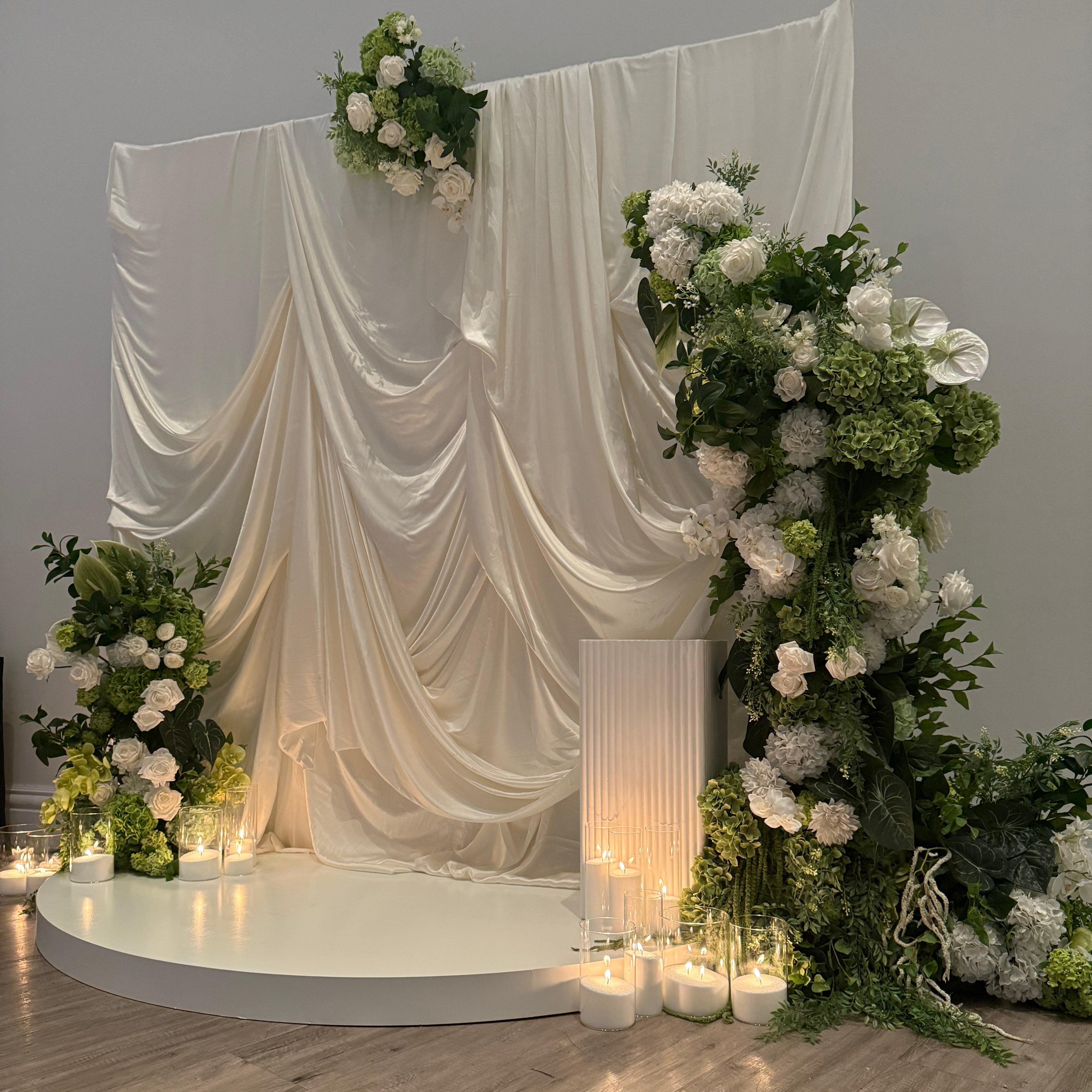 Custom Florals - Other (Arbors, Roof Installs, Floral Towers Etc)