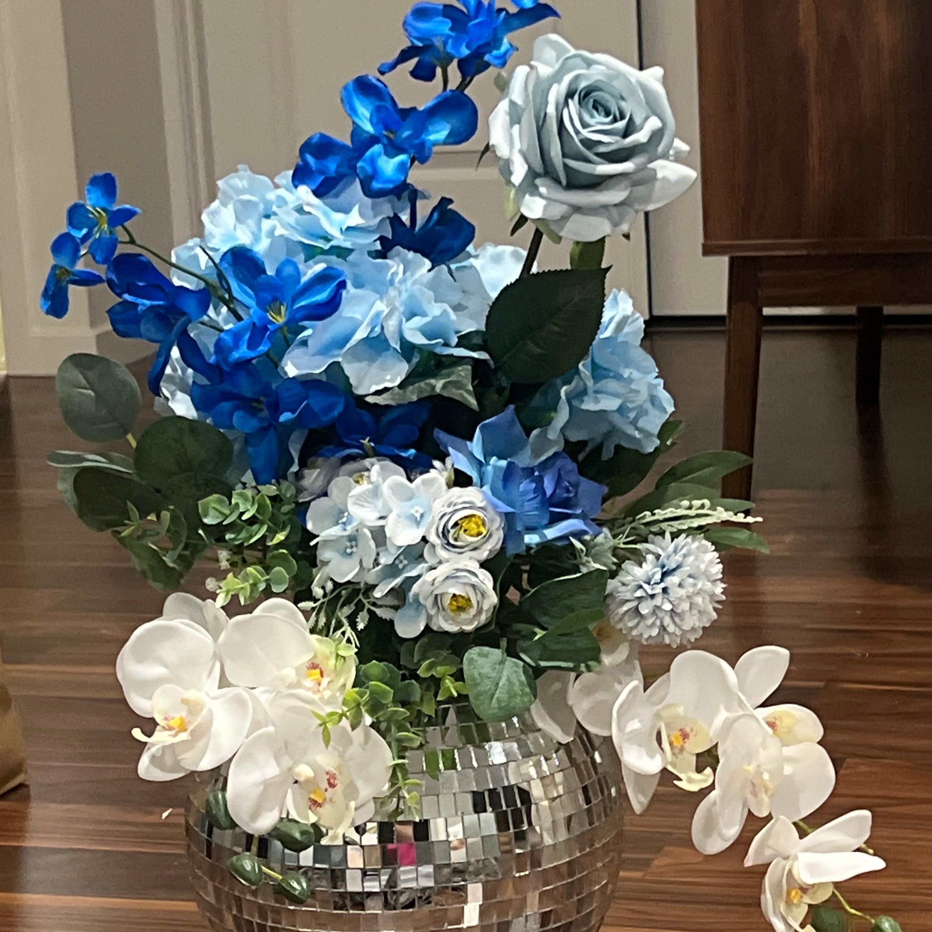 Custom Floral Arrangement - Medium Vase Arrangement